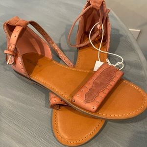 American Eagle Gladiator Sandals Size 8